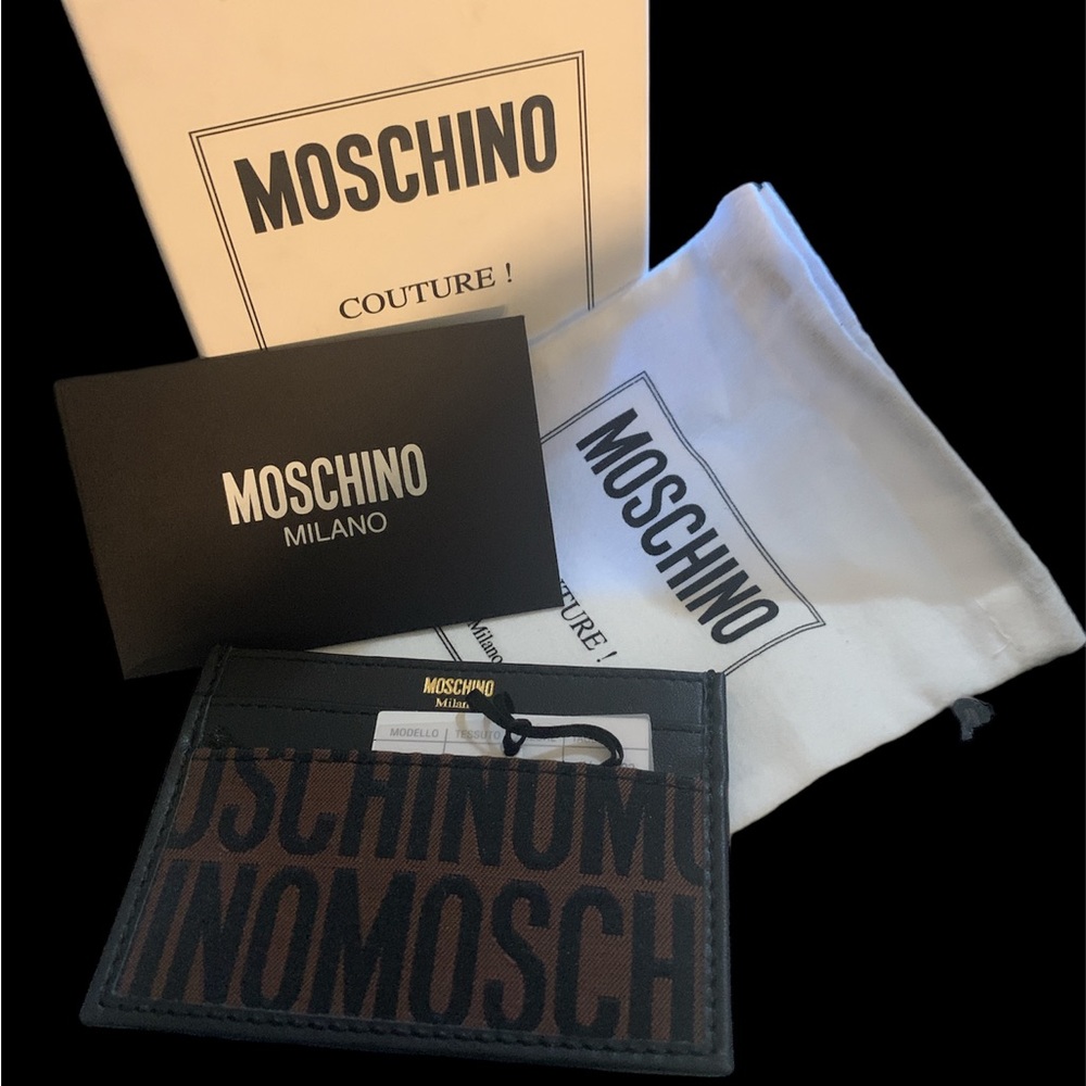 Moschino Milano Cardholder NWT All over Logo